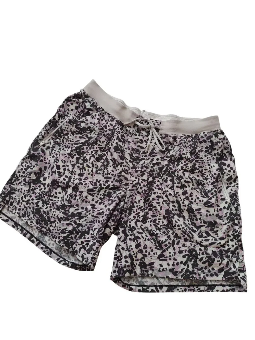Lululemon License to Train Linerless Short 7